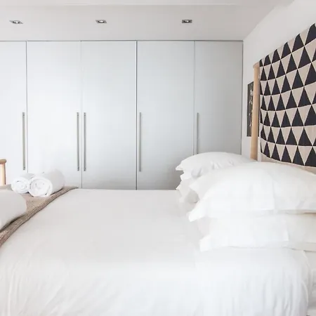 Apartment Plum Guide - Manila Jute *